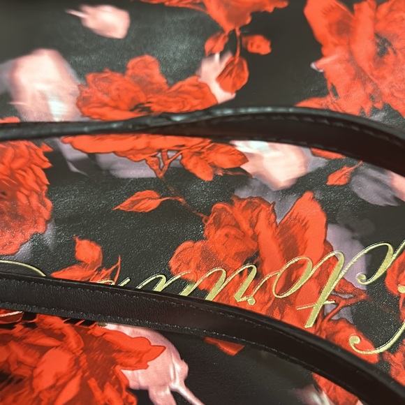 Victoria's Secret Limited Edition 2019 Large Red Floral Rose Tote Bag - Picture 14 of 14